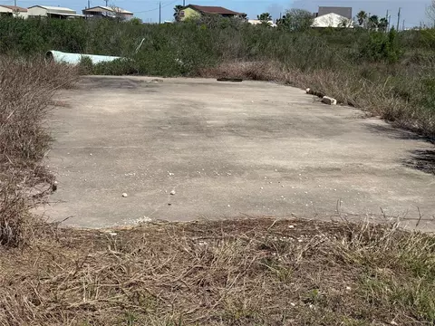 610 609 Bonita St, Sargent, TX 77414