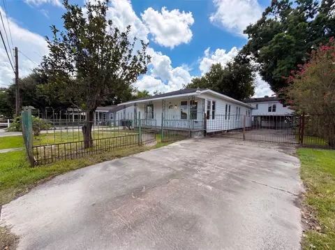 714 Bolling Ln, Houston, TX 77076