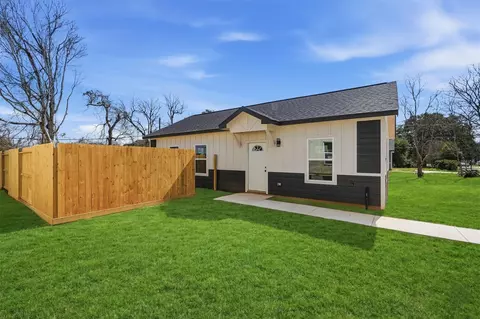 2250 Cable Ave, Beaumont, TX 77703