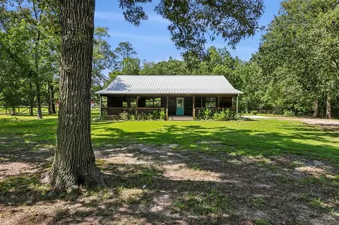 1360 E Gibson St, Jasper, TX 75951 photo 1