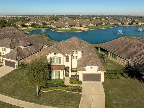 146 Lake View Loop, Fulshear, TX 77441 photo 1