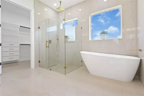 Bath - 15004 Tybee Ln, Conroe, TX 77306 photo 4 of 7