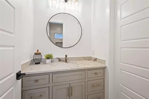 Bath - 15004 Tybee Ln, Conroe, TX 77306 photo 7 of 7