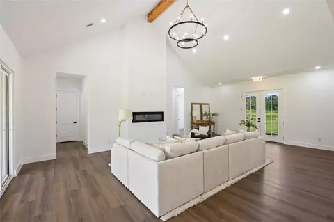 Living - 15004 Tybee Ln, Conroe, TX 77306 photo 2 of 2