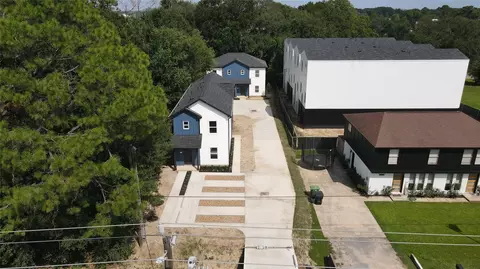 9441 Radio Rd #A/B, Houston, TX 77075