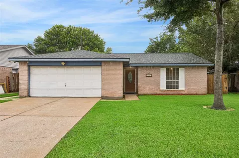 2114 Mocking Bird Ln, La Porte, TX 77571