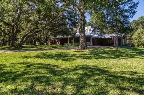 1017 Allen Rd, Cat Spring, TX 78933