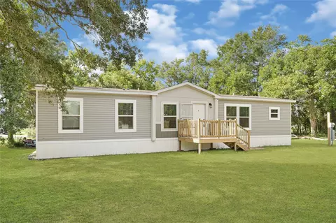 718 Main St, Anahuac, TX 77514