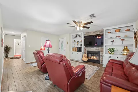 Living - 80 Indian Hbr, Trinity, TX 75862 photo 2 of 2