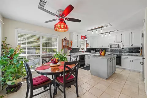 Kitchen - 80 Indian Hbr, Trinity, TX 75862 photo 1 of 4