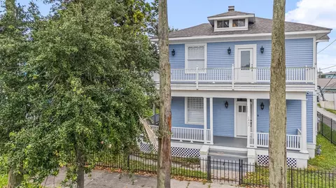 2415 Avenue O 12, Galveston, TX 77550