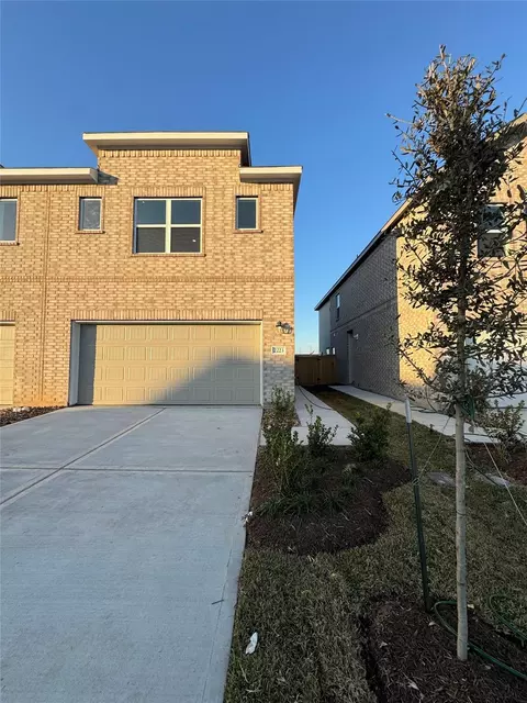 2151 Salinas Dr, Rosharon, TX 77583