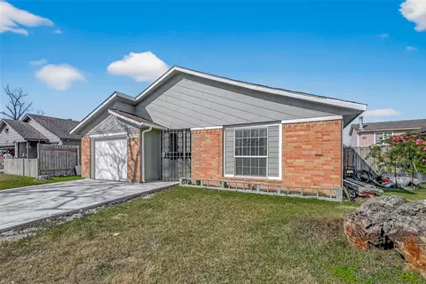 711 Blue Rock Ct, Houston, TX 77060