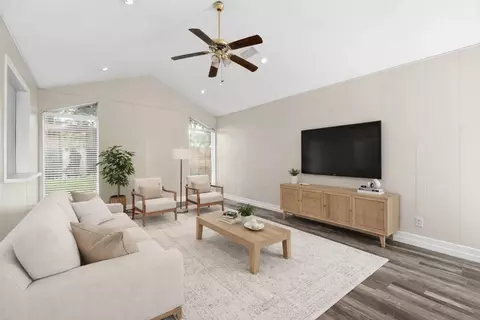 2408 Chelmsford Ct, Alvin, TX 77511