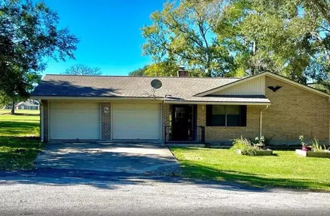 46 Chapel Hl, Trinity, TX 75862