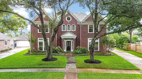 4806 Kirkwall Dr, Sugar Land, TX 77479