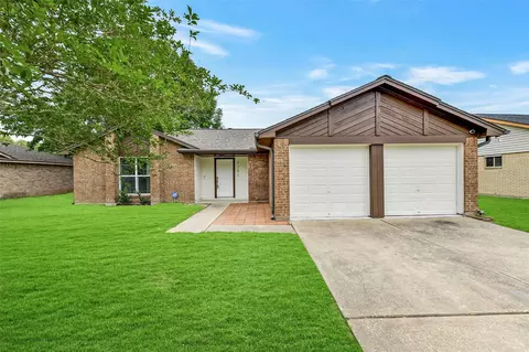 2701 Knoxville Dr, League City, TX 77573