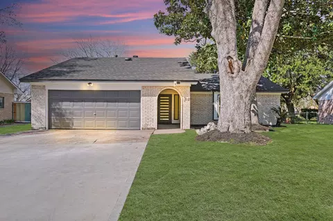 13102 Maxim Dr, Houston, TX 77065