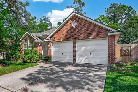 18 Mulberry Glen Pl, Spring, TX 77382