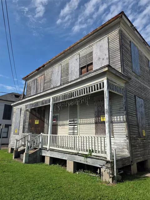 414 14th St, Galveston, TX 77550