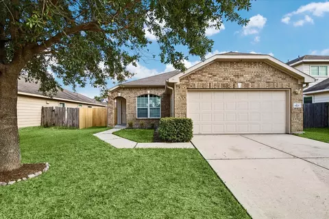 1523 Blossom Ln, Baytown, TX 77521