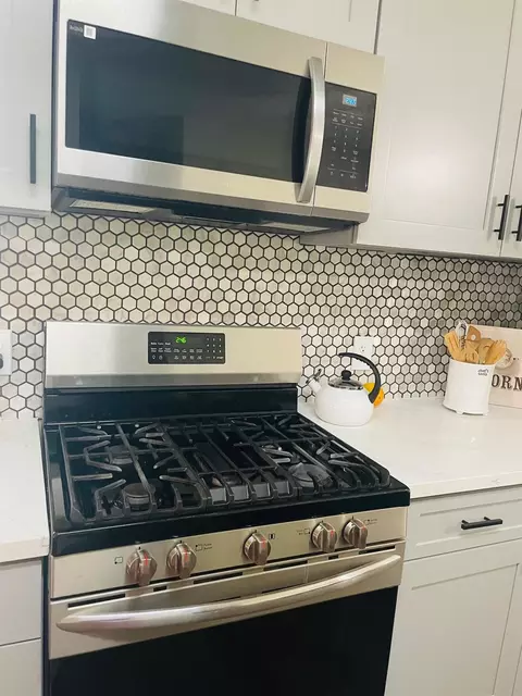Kitchen - 803 Brickstone Ct, Spring, TX 77386 photo 4 of 7
