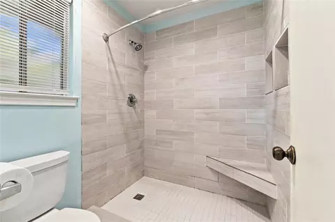 Bath - 3450 Gary Ln, Spring, TX 77380 photo 4 of 7