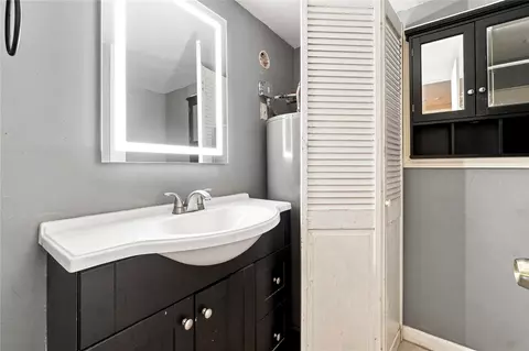Bath - 3450 Gary Ln, Spring, TX 77380 photo 6 of 7