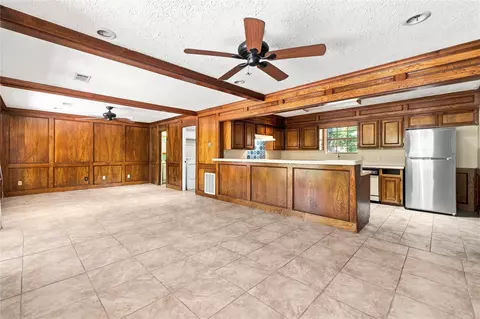 Living - 3450 Gary Ln, Spring, TX 77380 photo 4 of 5