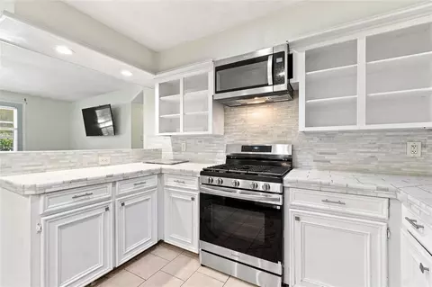 Kitchen - 3450 Gary Ln, Spring, TX 77380 photo 2 of 4