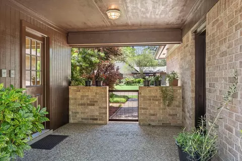 Exterior - 518 Magic Oaks Dr, Spring, TX 77388 photo 9 of 15