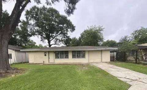 5322 Dewberry St, Houston, TX 77021