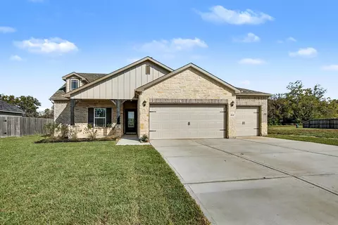 237 Edgewater Dr, West Columbia, TX 77486