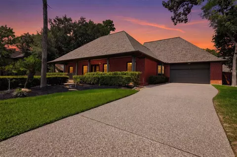 6118 Hampton Way Ct, Spring, TX 77389