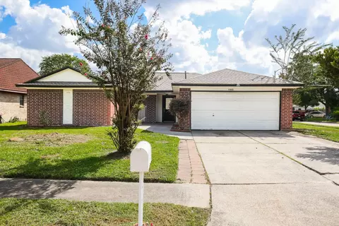 11302 Paramount Ln, Houston, TX 77067