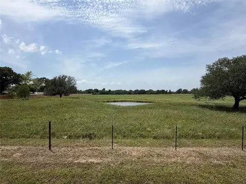 38535 Wiggins Rd, Hempstead, TX 77445 photo 23