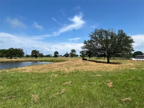38535 Wiggins Rd, Hempstead, TX 77445