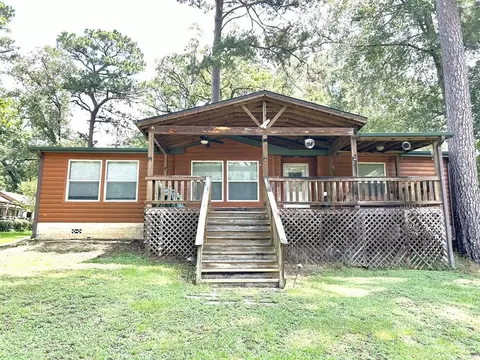 Exterior - 162 Cove View Dr, Trinity, TX 75862 photo 2 of 12