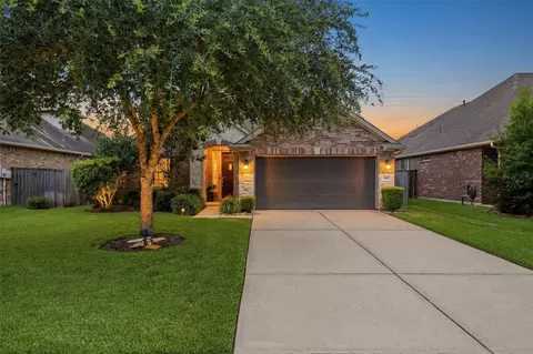 1911 Cedar Ridge Ln, Houston, TX 77089