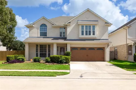 3303 Village Pond Ln, Fresno, TX 77545