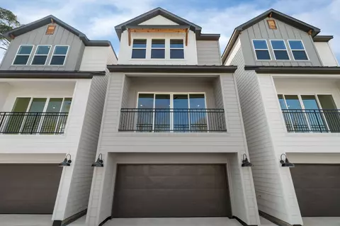 826 Curtin St #F, Houston, TX 77018