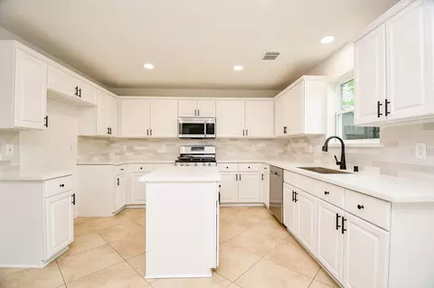 2101 Autumn Fern Dr, Katy, TX 77450