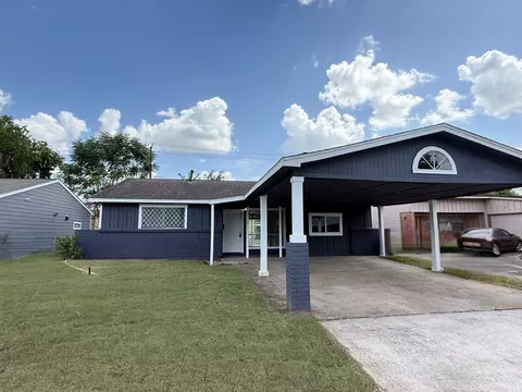 3313 Proswimmer St, Houston, TX 77088