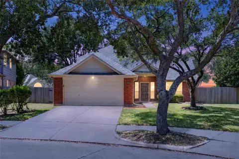 102 Lissa Ln, Sugar Land, TX 77479