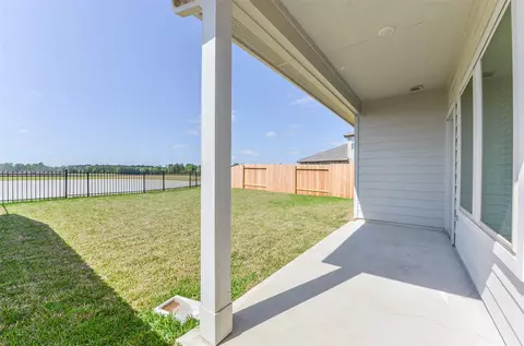 16524 Cascading Pines Ct, Conroe, TX 77302