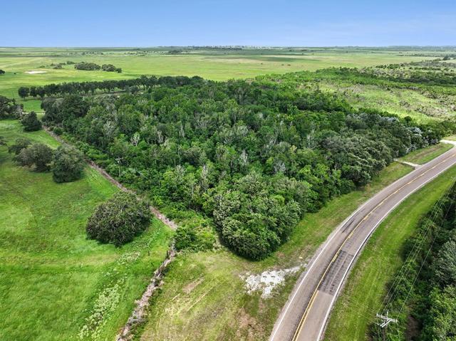 04 Fm 562, Anahuac, TX 77514