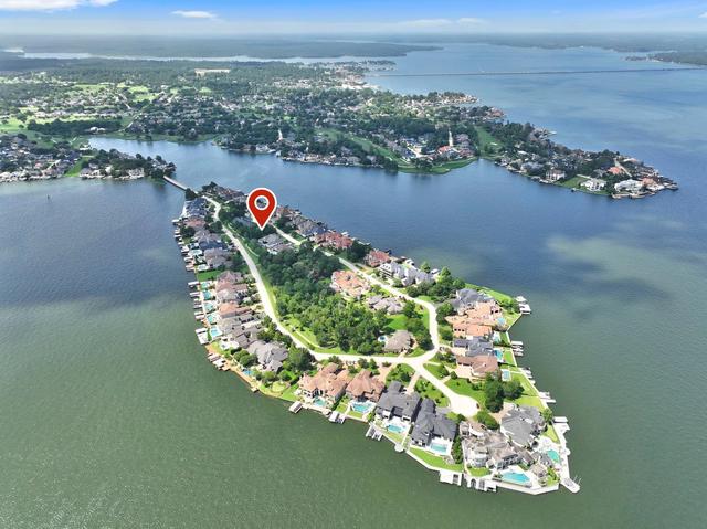 38 Benthaven E, Montgomery, TX 77356
