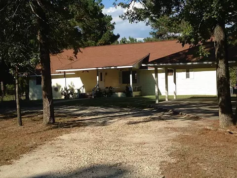 420 Mangum Rd, Livingston, TX 77351