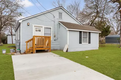 806 Walnut St, Bryan, TX 77803