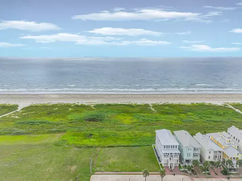 1833 Seaside Dr, Galveston, TX 77550